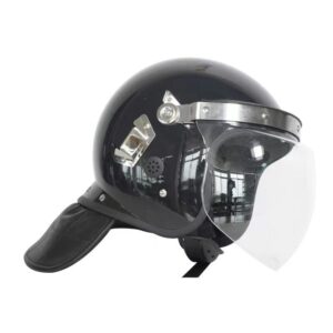 Kask udaroodporny z przyłbicą